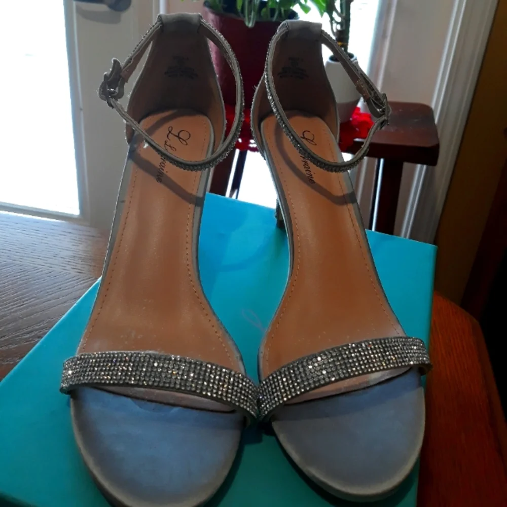 L lorraine Rhyme Stone heels - Picture 1 of 6